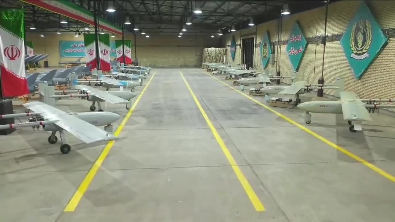 وزارة الدفاع الايرانية تتسلم 200 طائرة مسيرة - المسيرات الايرانية - الجيش الايراني (11)